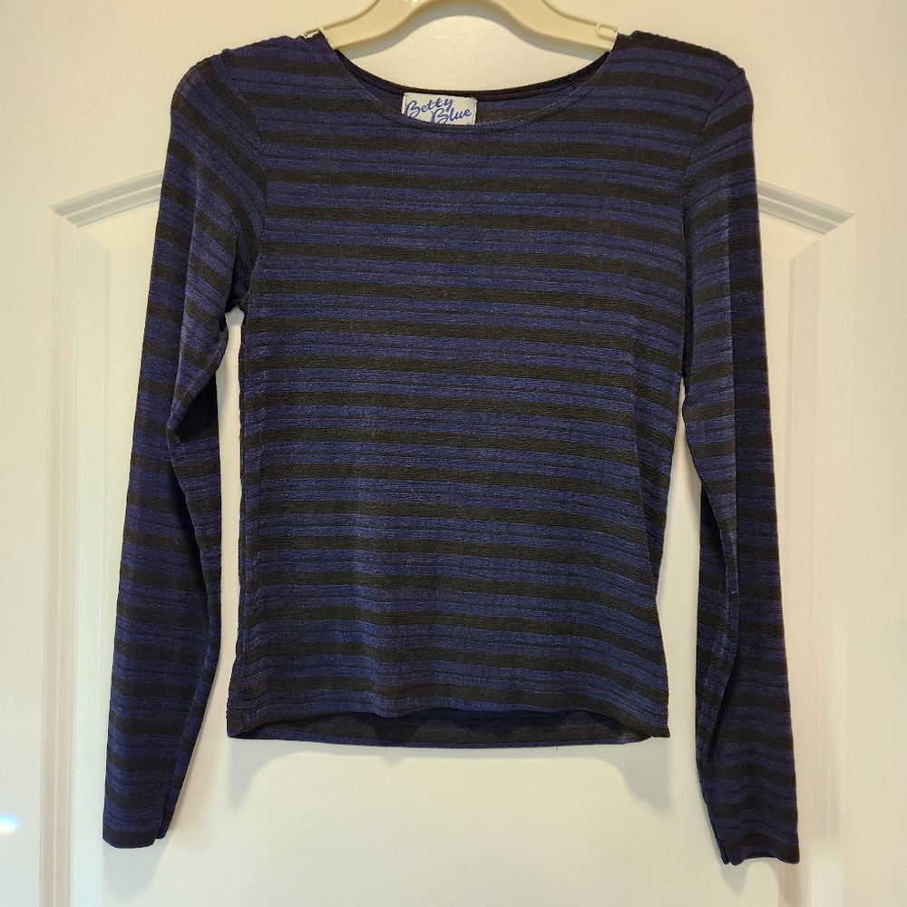 VINTAGE BETTY BLUE LONG SLEEVE SHIRT SIZE MEDIUM